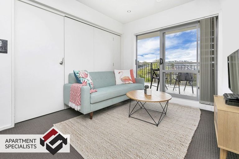 Photo of property in 7e/60 Masons Road, Oteha, Auckland, 0632