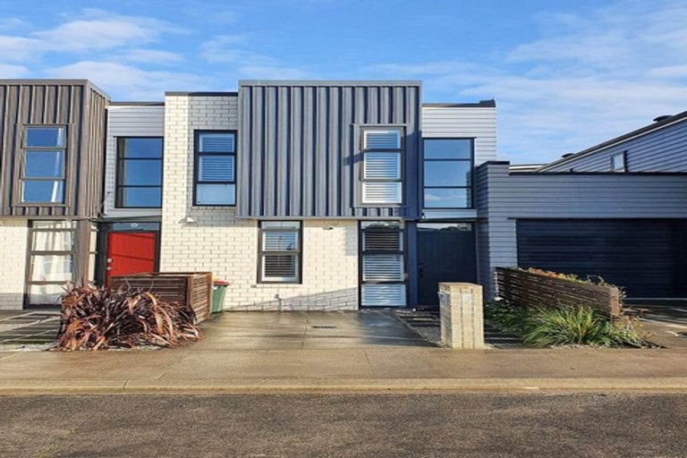 Photo of property in 38 Tuatua Road, Hobsonville, Auckland, 0616