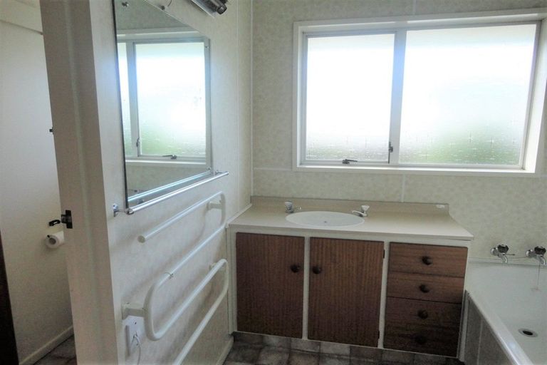 Photo of property in 2/129 Maidstone Road, Ilam, Christchurch, 8041