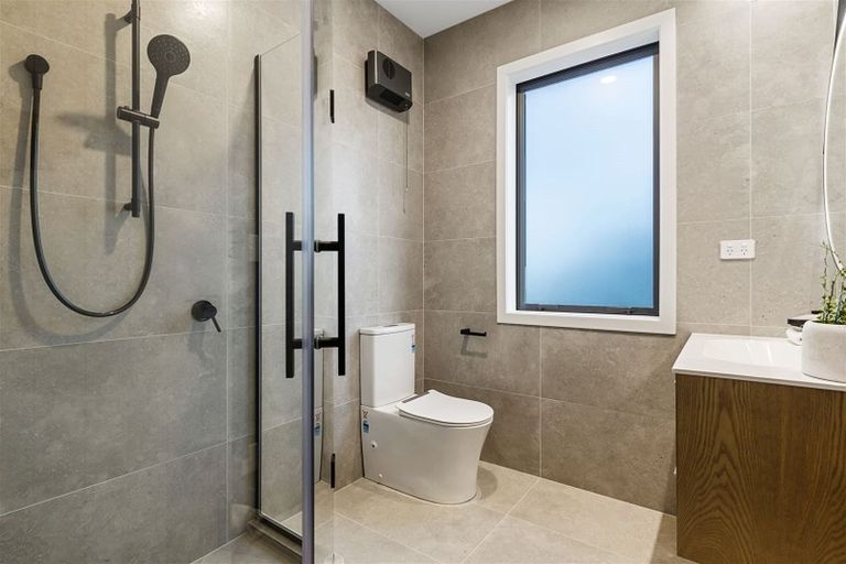 Photo of property in 50 Wainui Road, Silverdale, 0932