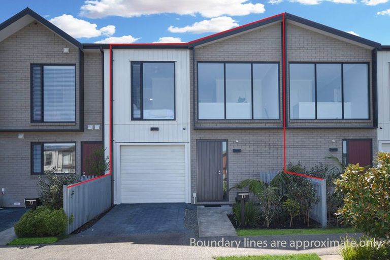 Photo of property in 71 Kopuru Road, Whenuapai, Auckland, 0618