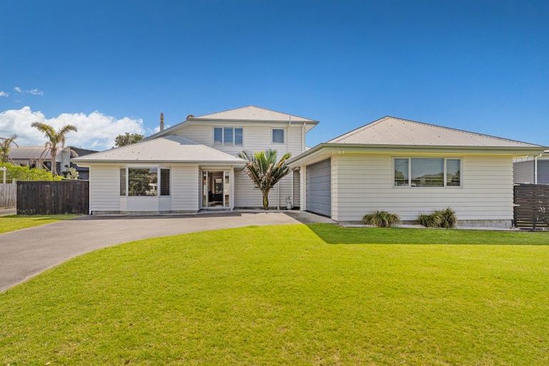 Photo of property in 126 Puka Crescent, Matarangi, Whitianga, 3592
