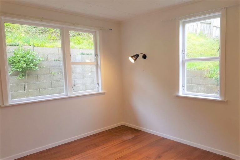Photo of property in 28 Papakowhai Road, Papakowhai, Porirua, 5024