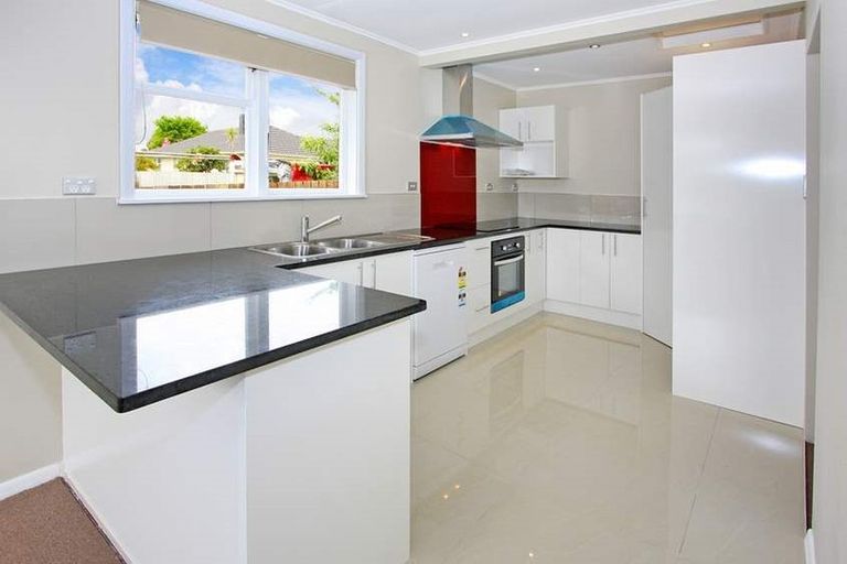 Photo of property in 4 Osborne Place, Papakura, 2110