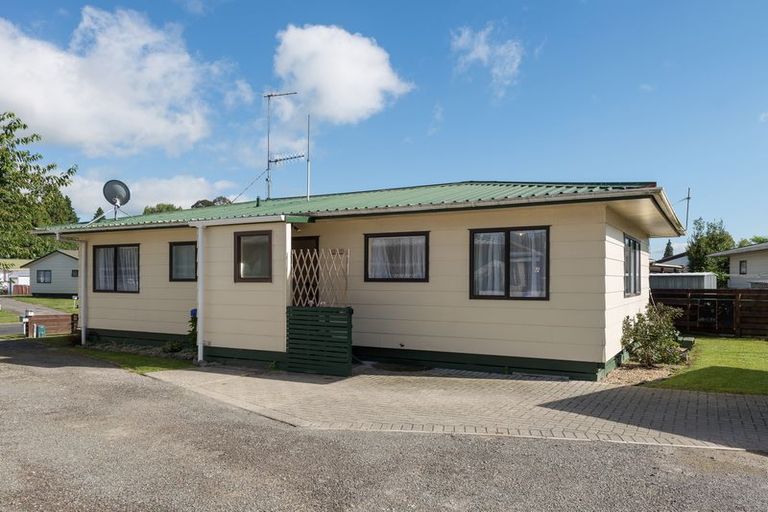 Photo of property in 52a Aquarius Drive, Kawaha Point, Rotorua, 3010