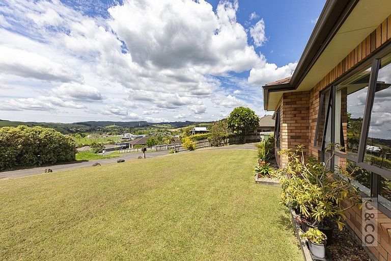 Photo of property in 36 Te Kauri Place, Helensville, 0800