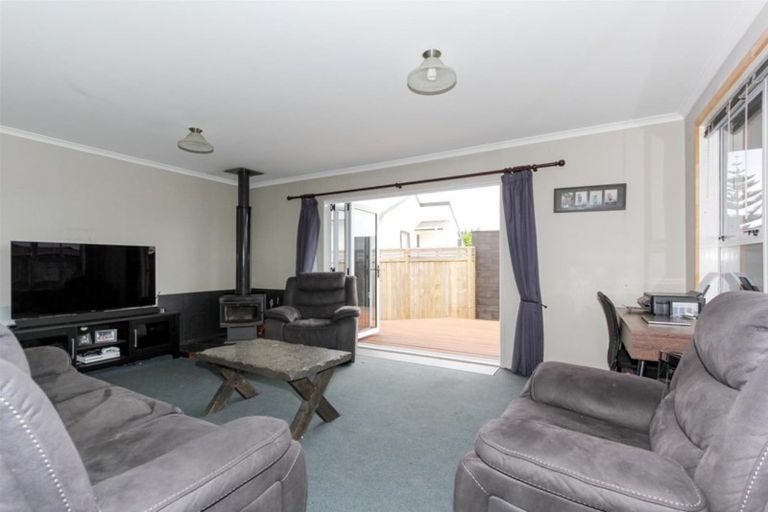 Photo of property in 6 Sole Avenue, Bell Block, New Plymouth, 4312