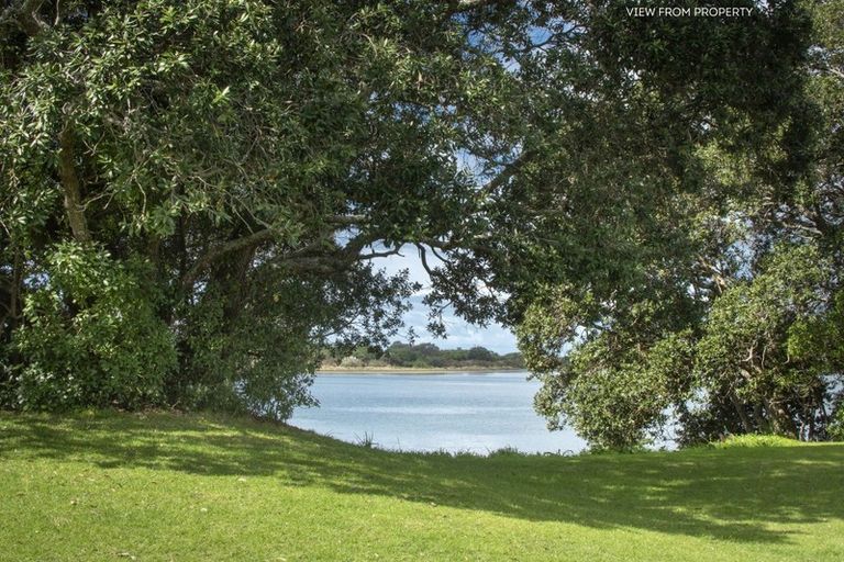 Photo of property in 10 Roretana Drive, Athenree, Katikati, 3177