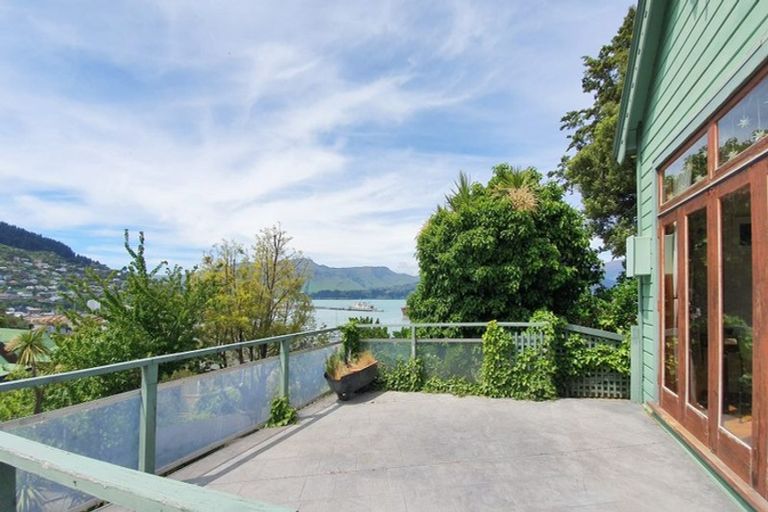 Photo of property in 19 Voelas Road, Lyttelton, 8082