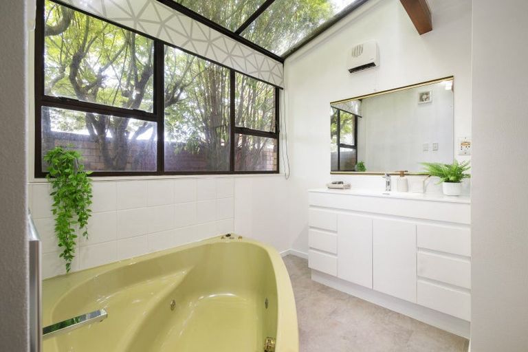 Photo of property in 11 Nancy Avenue, Feilding, 4702