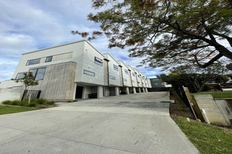 Photo of property in 7/5 Dellwood Avenue, Henderson, Auckland, 0612