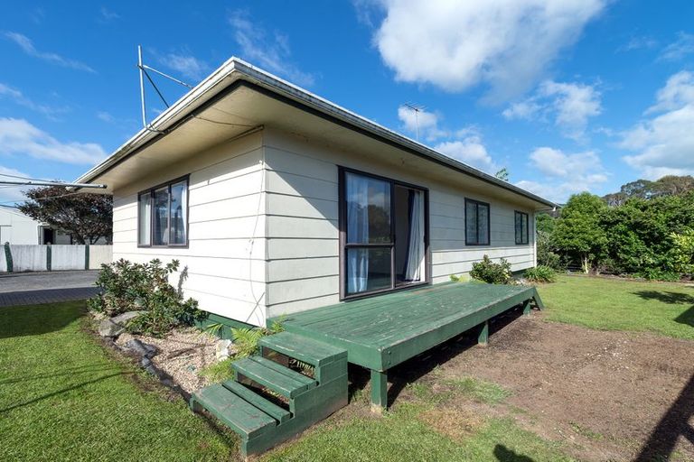 Photo of property in 52a Aquarius Drive, Kawaha Point, Rotorua, 3010