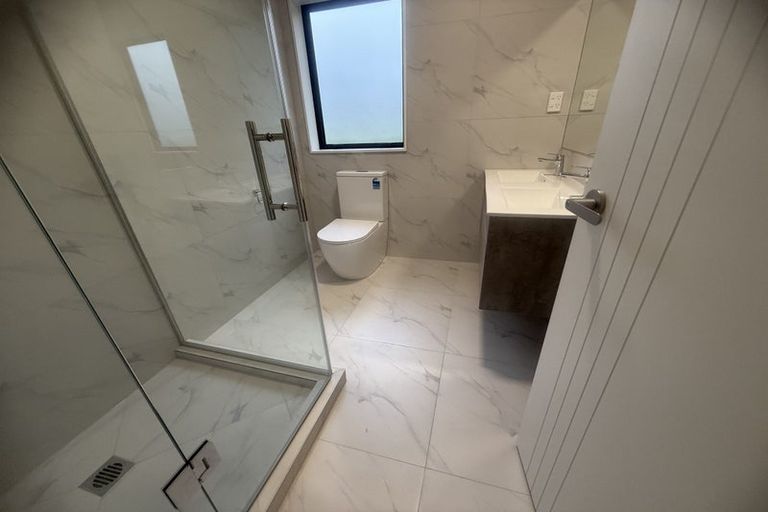 Photo of property in 4/25 Hutchinson Avenue, New Lynn, Auckland, 0600