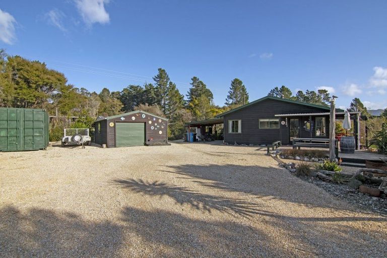 Photo of property in 2313 Takaka-collingwood Highway, Collingwood, 7073