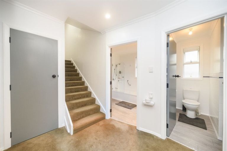 Photo of property in 2 Belmont Place, Terrace End, Palmerston North, 4410