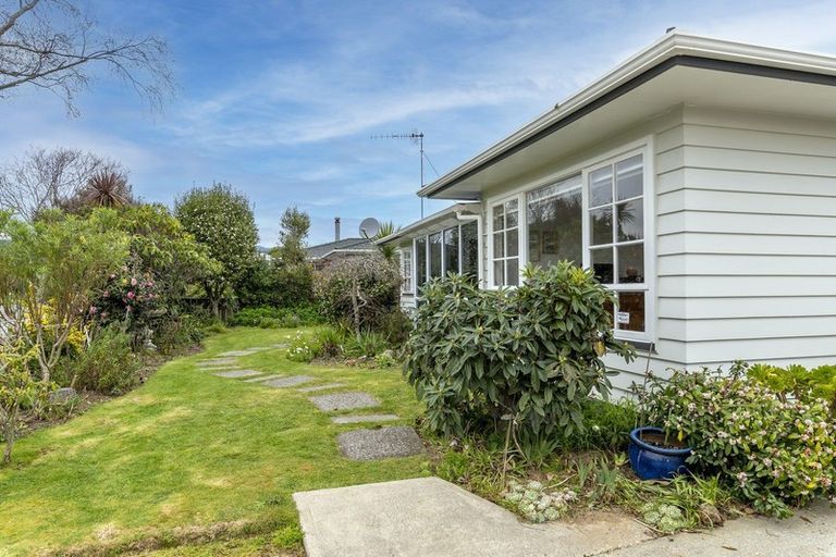 Photo of property in 74 Kennedy Drive, Levin, 5510