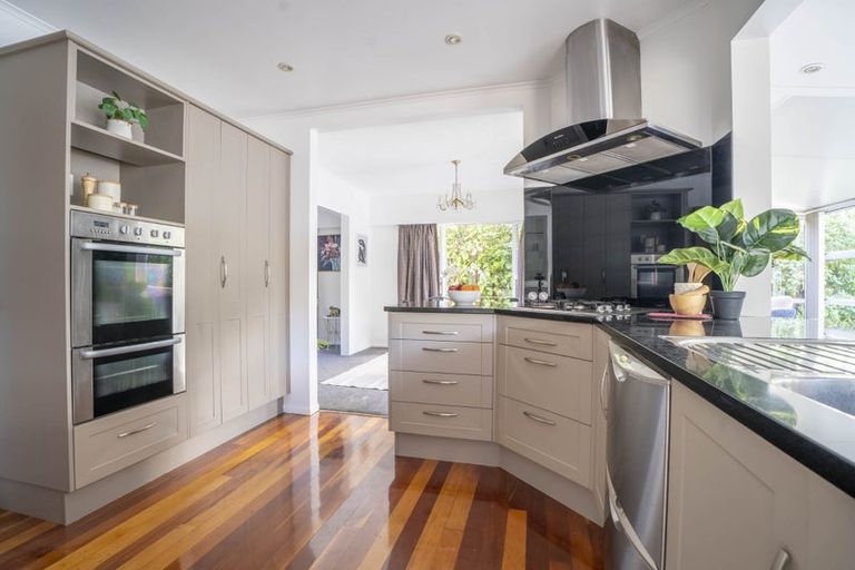 Photo of property in 4 Halswater Drive, Churton Park, Wellington, 6037