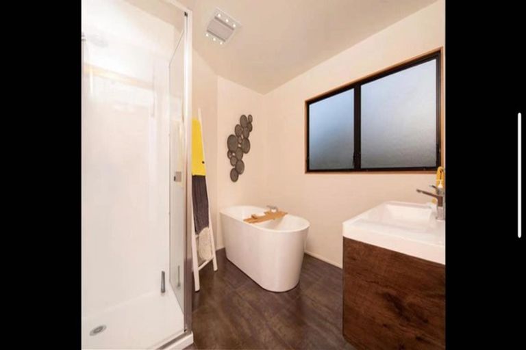 Photo of property in 48 Loloma Drive, Half Moon Bay, Auckland, 2012