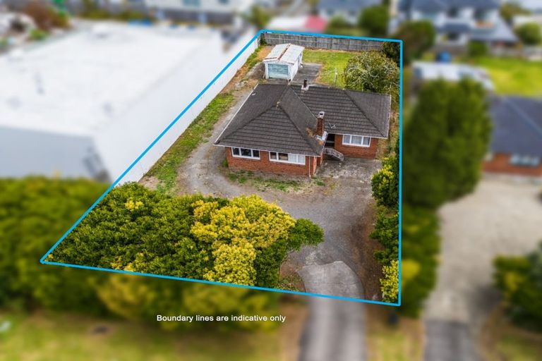 Photo of property in 142 Lincoln Road, Henderson, Auckland, 0610
