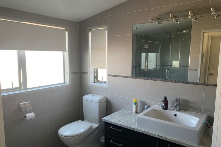 Photo of property in 6 Kouras Place, Flat Bush, Auckland, 2016