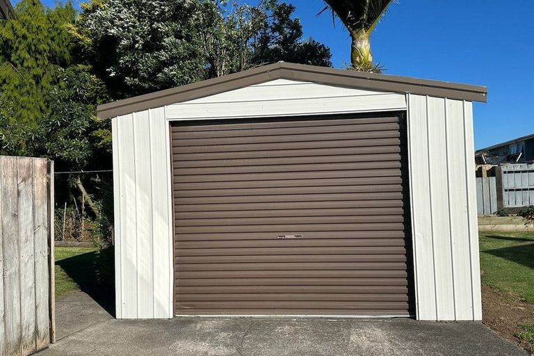 Photo of property in 11 Uenuku Place, Waitara, 4320