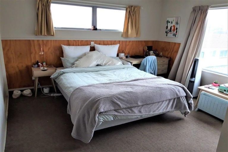 Photo of property in 27b Newnham Terrace, Upper Riccarton, Christchurch, 8041