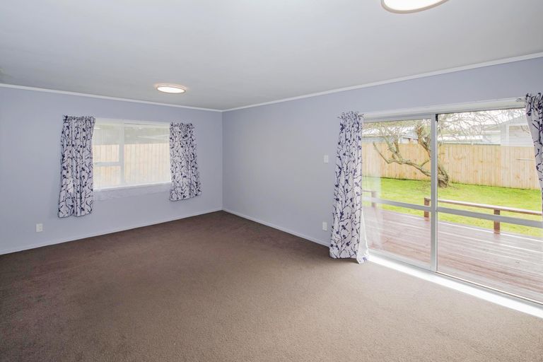 Photo of property in 121 Mahia Road, Wattle Downs, Auckland, 2103