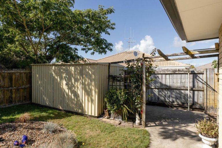 Photo of property in 54 The Gardens Drive, Papamoa Beach, Papamoa, 3118