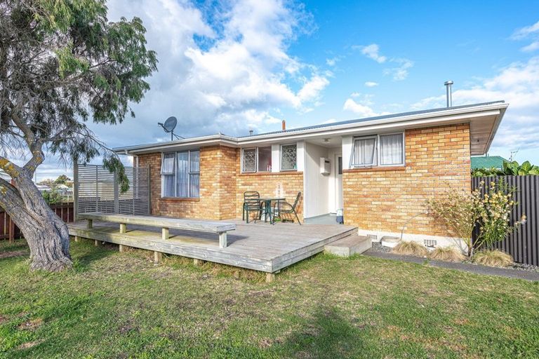 Photo of property in 36 Gibbons Crescent, Castlecliff, Whanganui, 4501