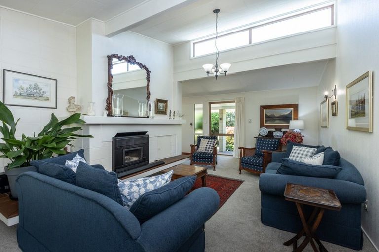 Photo of property in 72 Puketapu Road, Taradale, Napier, 4112