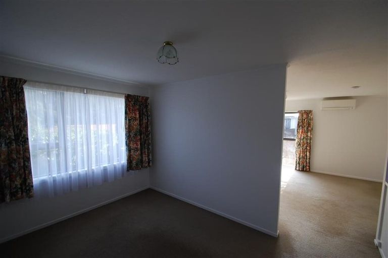 Photo of property in 36 Percy Dyett Drive, Karori, Wellington, 6012