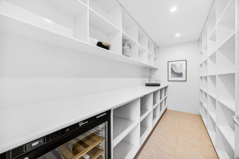 Photo of property in 19 Bournemouth Terrace, Murrays Bay, Auckland, 0630