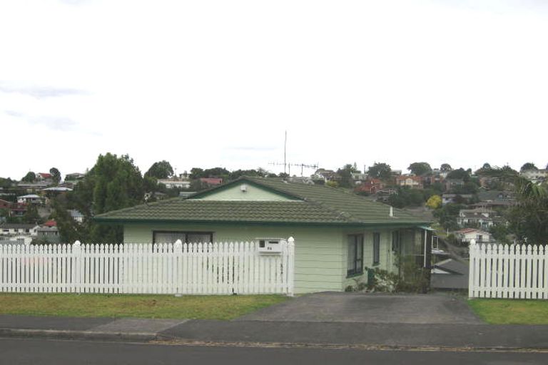Photo of property in 85 Athena Drive, Totara Vale, Auckland, 0629