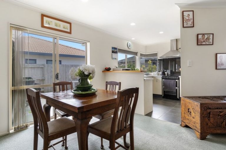 Photo of property in 35 Longview Drive, Papamoa Beach, Papamoa, 3118