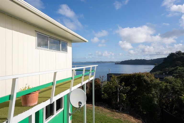 Photo of property in 28 Barrier View Road, Leigh, 0985