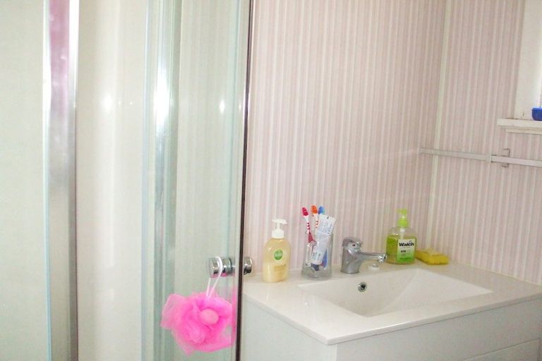 Photo of property in 11 Aileen Place, Upper Riccarton, Christchurch, 8041