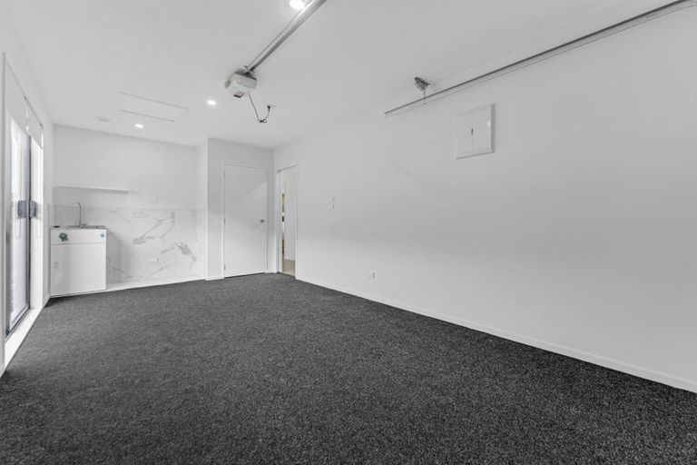 Photo of property in 14 Noia Way, Karaka, Papakura, 2113