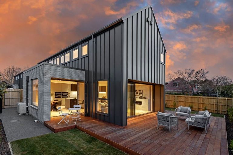 Photo of property in 2/105 Tomes Road, St Albans, Christchurch, 8052