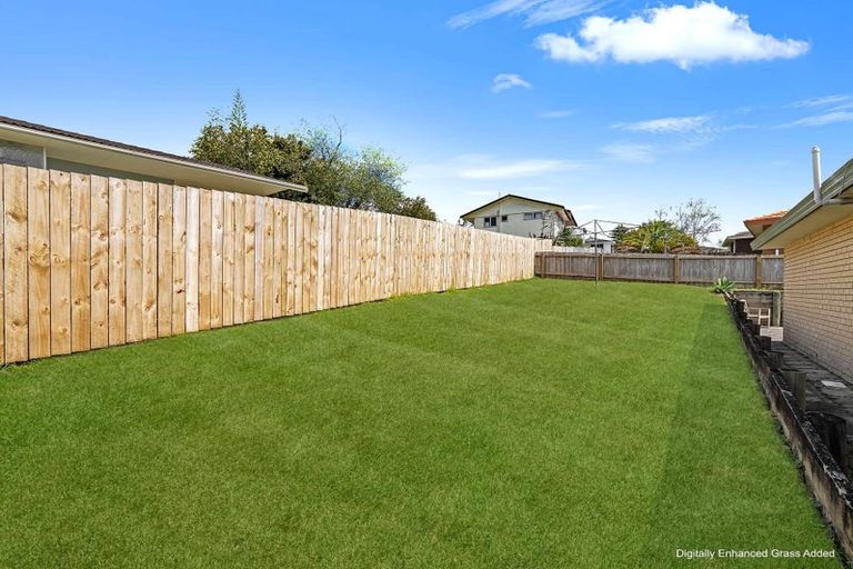 Photo of property in 16b Roick Parade, Glen Eden, Auckland, 0602