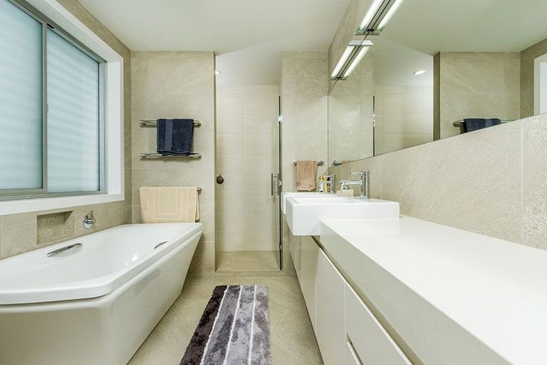 Photo of property in 8 Sylvan Park Avenue, Milford, Auckland, 0620