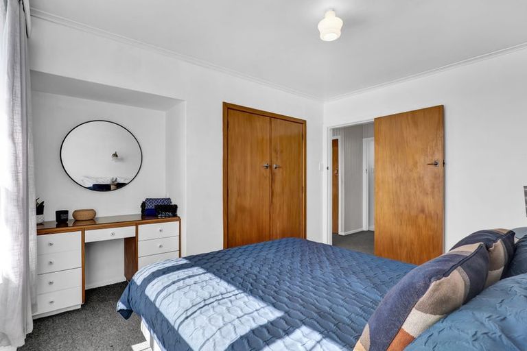 Photo of property in 8 Kitchener Terrace, Moturoa, New Plymouth, 4310