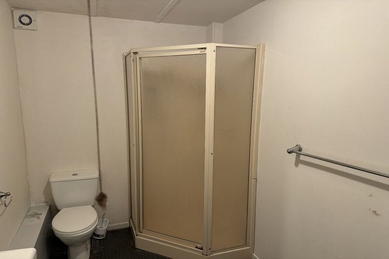 Photo of property in 9 Laurina Road, Sunnynook, Auckland, 0620