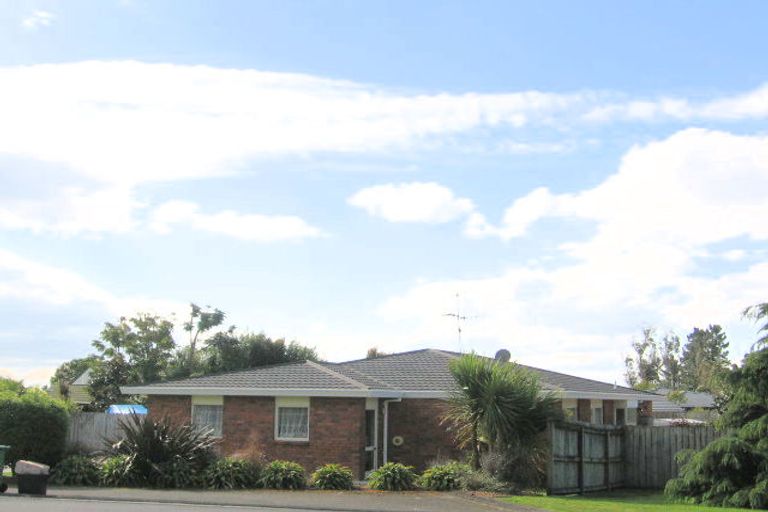 Photo of property in 9 Burnt Oak Drive, Pyes Pa, Tauranga, 3112