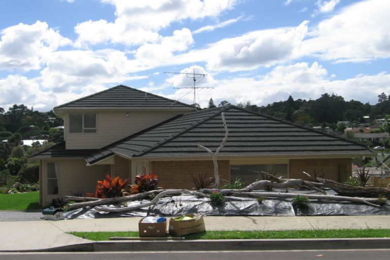 Photo of property in 23 Frenz Drive, Titirangi, Auckland, 0604