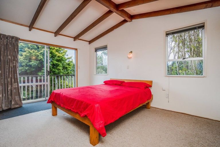 Photo of property in 1/107 Konini Road, Titirangi, Auckland, 0604