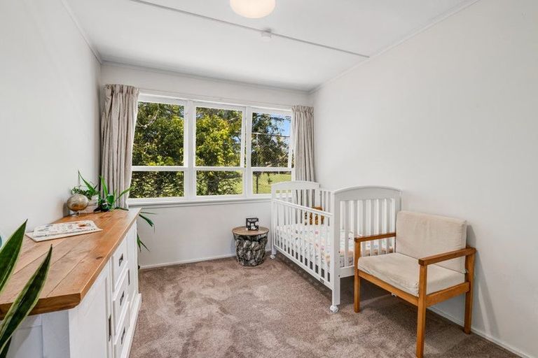 Photo of property in 1/50 Kaipatiki Road, Glenfield, Auckland, 0629