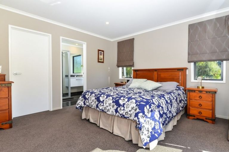 Photo of property in 21 Barrett Road, Temple View, Hamilton, 3290