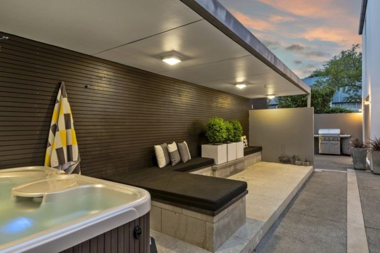 Photo of property in 108a Rossall Street, Merivale, Christchurch, 8014