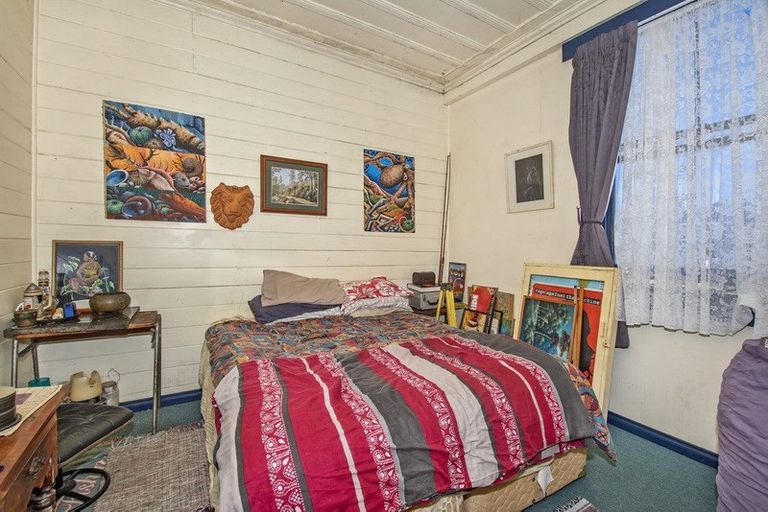 Photo of property in 21 George Street, Hikurangi, 0114