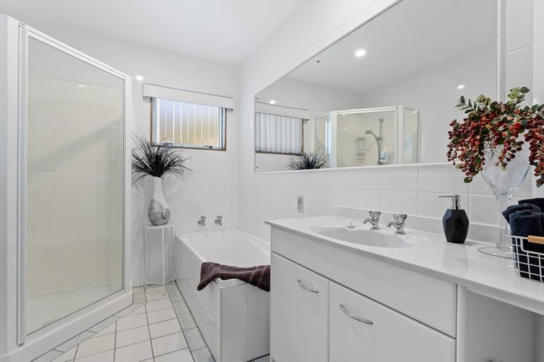 Photo of property in 21 Fishermans Cove, Army Bay, Whangaparaoa, 0930